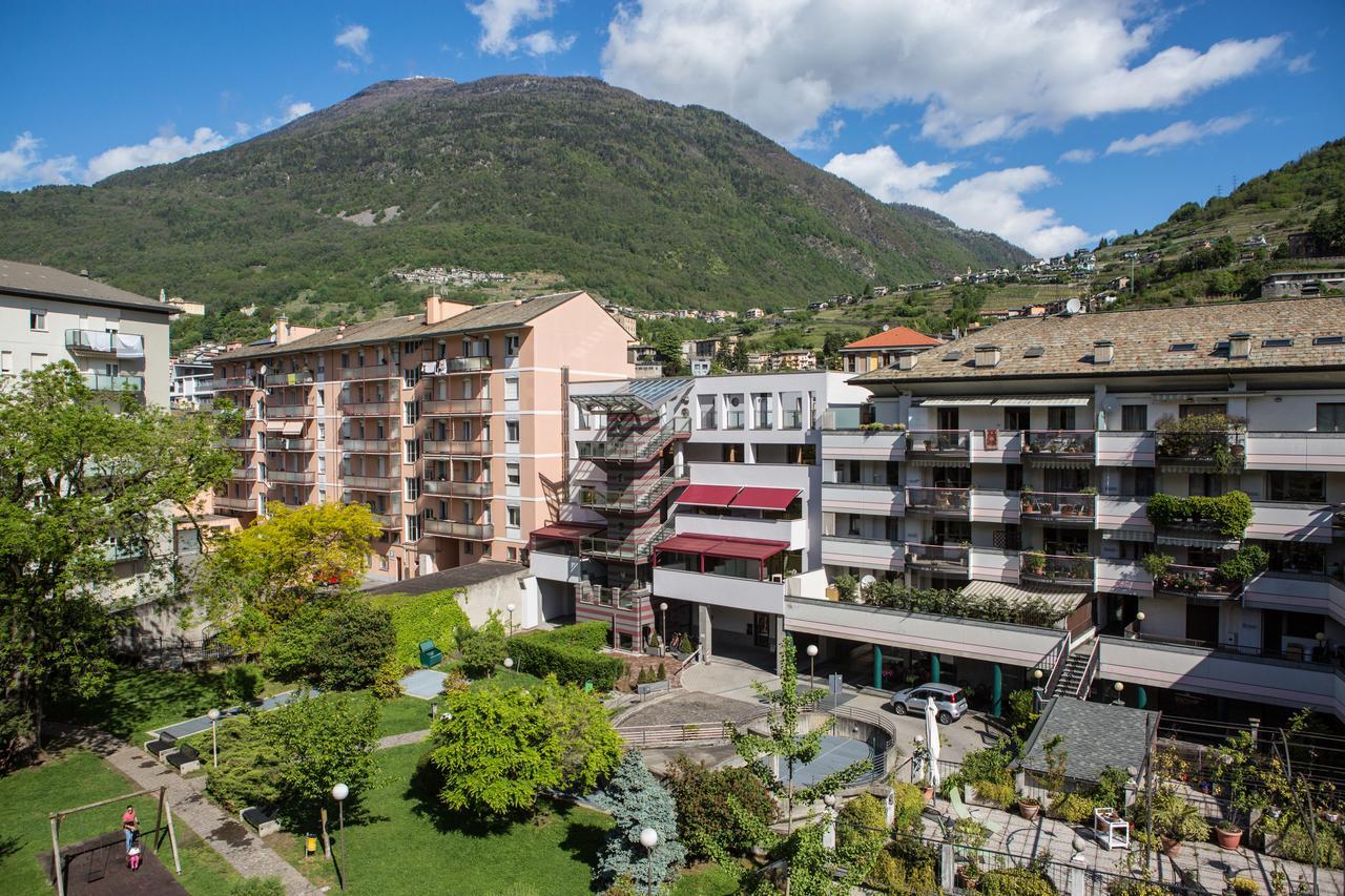 Piazzi House Aparthotel Sondrio Bagian luar foto