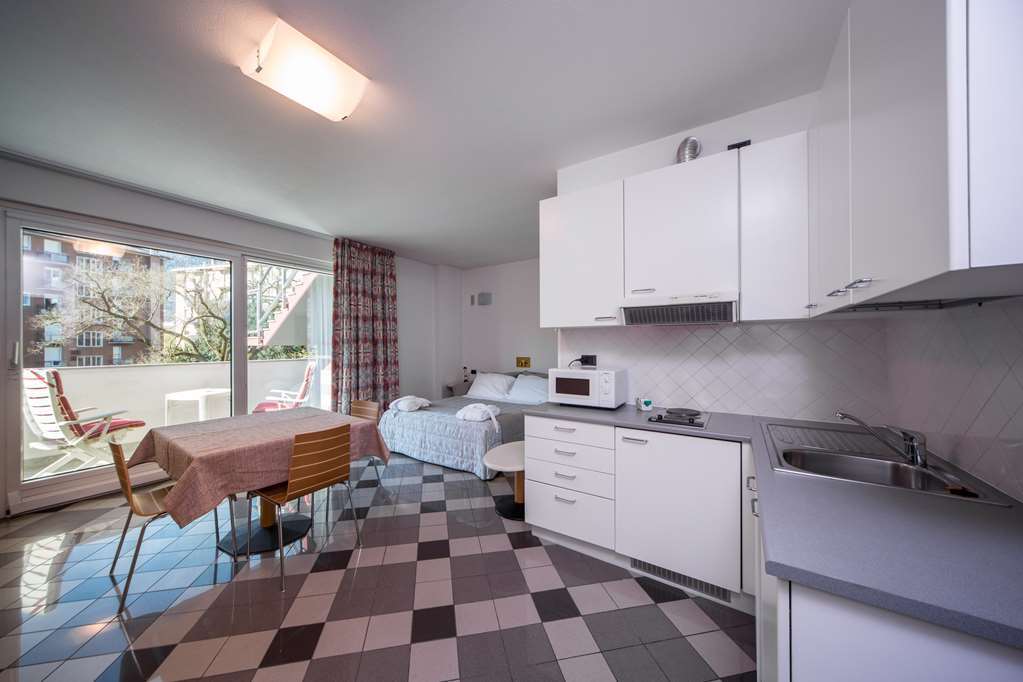 Piazzi House Aparthotel Sondrio Ruang foto